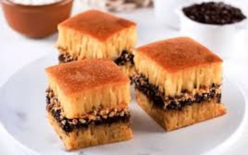 Best Indonesian Food: A Complete Guide to Famous, Traditional & Authentic Dishes dessert indonesian food