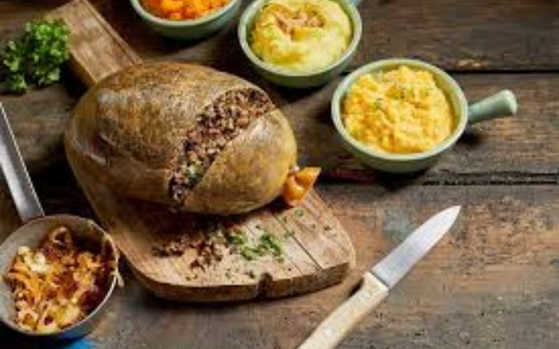 Scottish Food: 7 Delicious Dishes That Celebrate Tradition & Flavor haggis scottish food