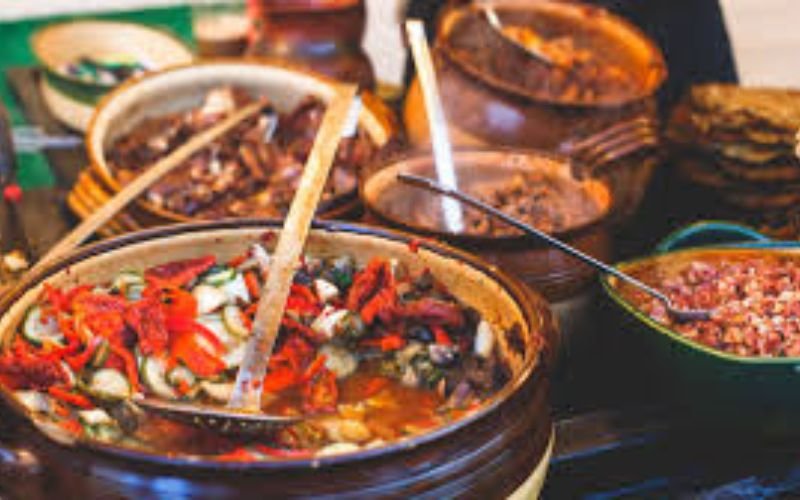 Best Hungarian Food: Top Recipes, Dishes & Favorites best hungarian food dishes